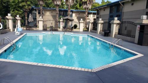Port Allen Hotel | Red Roof Inn Port Allen West LSU Stadium