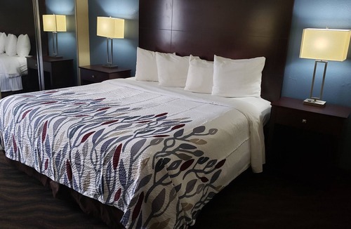 Port Allen Hotel | Red Roof Inn Port Allen West LSU Stadium