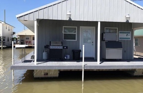 Venice House | Reel Therapy 1- Venice Marina (B Dock)