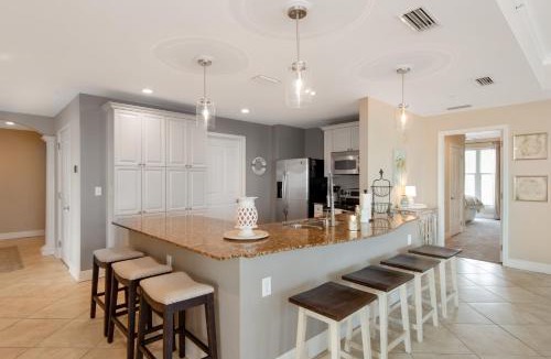 Upper Grand Lagoon Apartment | Reflections at Bay Point 401