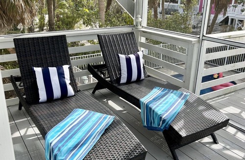 North Captiva House | Relax in Paradise: 2-Bedroom Island Retreat with private Pool & Golf Cart!
