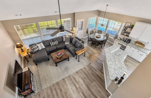 Allen House | Relax in Style! Hot Tub-Pool-Game Room-Sleeps 12
