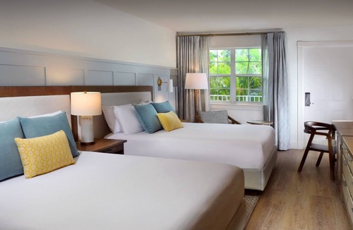 Uptown - Upper Duval Hotel | Relax in Style with 3 Swimming Pools Access and Easy Beach Walks in Key West
