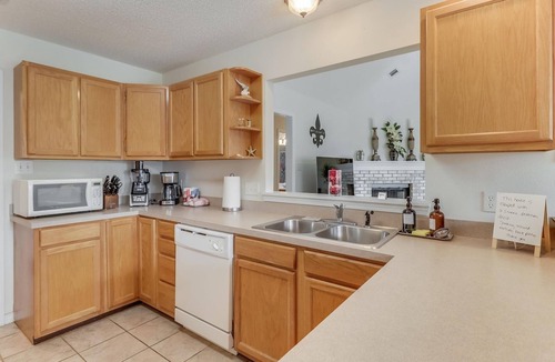 Ocean Springs House | Relax in Your Private Paradise