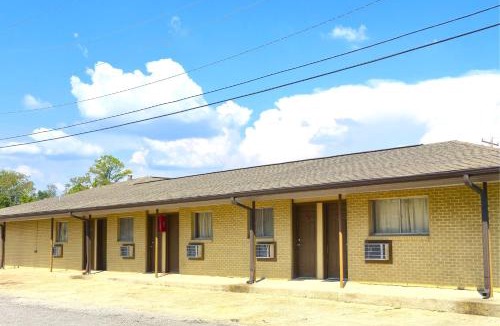 Sulphur Hotel | Relax Inn by OYO Sulphur Hwy 90