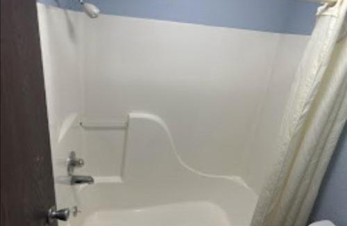 Crestline Heights Hotel | Relax Inn Hotel