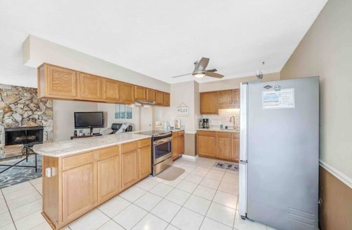 Holiday Beach House | Relax-On Beach Time! Convenient-Walk to the Beach!