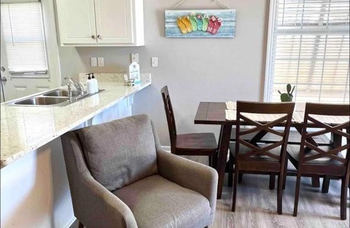 El Centro Beach House | Relaxation Beach Cottage