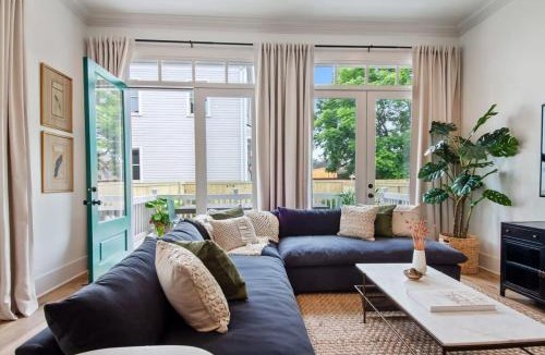 Bywater House | Relaxing Home Private Heated Pool