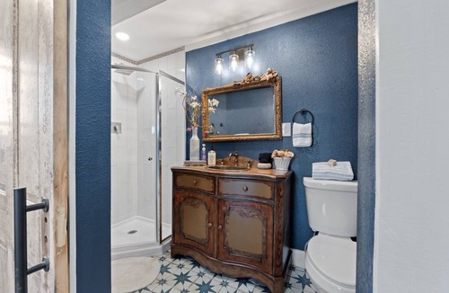 Chipley Bed & Breakfast | Relaxing in Nature Retreat - Indoor heated pool, Spa, Art Studio, 5-star Bkfst.