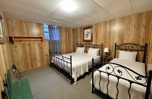 Zwolle Cabin | Relaxing Lake-View Cabin with Vaulted Great Room, Full Kitchen & Outdoor Firepit