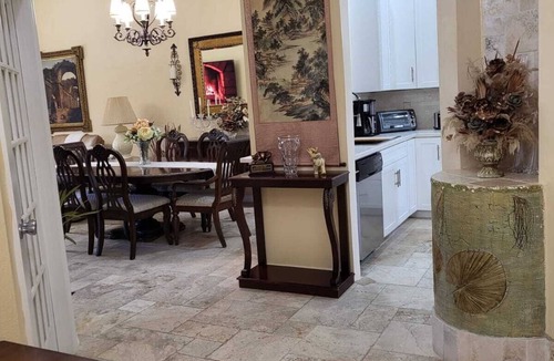 Naples Villa | Relaxing waterfront property, 10 minutes from the beach