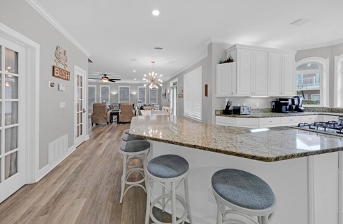 Crystal Shores House | Remodeled😎3 Story 5BR Home ⚓Private Pool!🌴 Grill