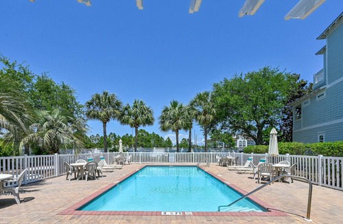 Emerald Waters Village House | Remodeled Beach Home | Private Hot Tub | Two Pools | Bikes | Gated Community