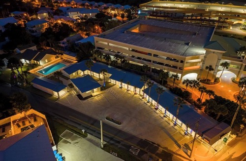 Miramar Beach House | Remodeled Beach Hotel w/Pool 4N