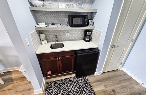 Sandestin Condo | Remodeled. Luau 6705 in Sandestin.Tram, wifi, larger Studio with balcony