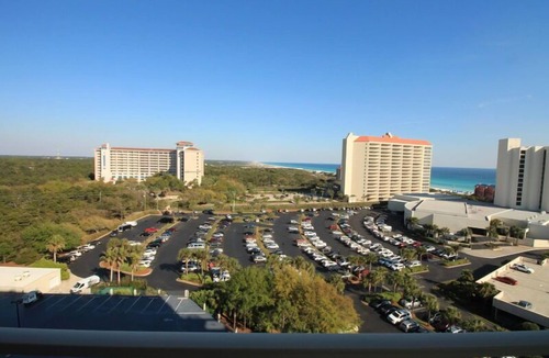 Sandestin Condo | Remodeled. Luau 6705 in Sandestin.Tram, wifi, larger Studio with balcony