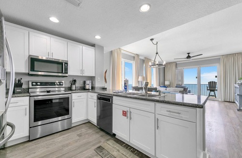 Long Beach Condo | 🌞Remodeled-Pool-Grandview East 1601- Azure Paradise🌞