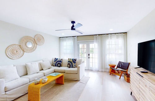 Sunnyside On The Gulf House | Renovated 2-story beachfront townhouse with beach views, W/D, patio, balcony
