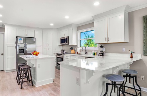 Indian Pass House | Renovated! Beachfront on IP, Dog Friendly w/Boat Parking!