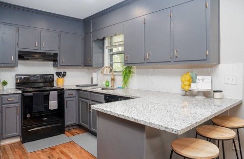 Siluria House | Renovated Family Home, Fenced Yard- 2King Beds-bunk room