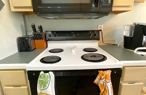 Gulfport House | Renovated Home near I-10 & Beach, Dog & Kid Friendly