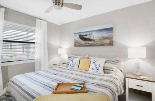 Panama City Beach Apartment | Renovated Ocean Escape Condo-11 pools-community beachhouse bar