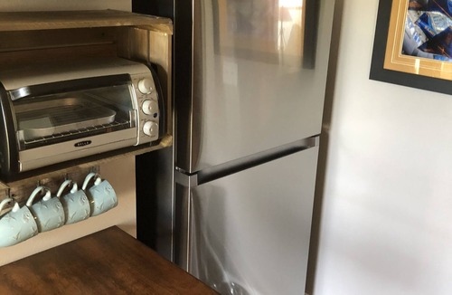 Gulf Breeze Apartment | Renovated Private Unit, Patio, Private yard, Shared Pool 90 Minimum Stay