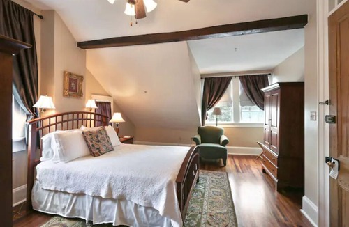Faubourg Marigny Bed & Breakfast | Rent entire top-rated, 9 BR Bed & Breakfast with pool - walk to French Quarter
