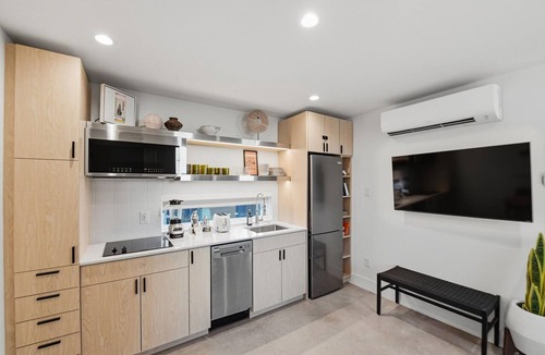 Fort Worth House | Reserved parking | King Casita, near Downtown