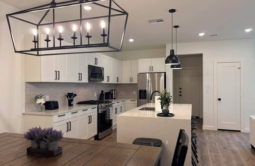Barrett House | Resort-Style Lakeview Retreat Near Angel Lagoon