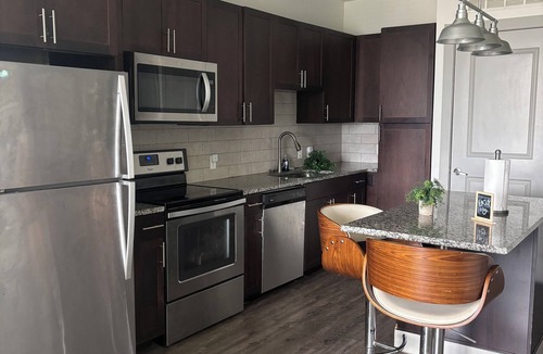 Addison Apartment | Resort style luxury pool & gym, close to everything, parking garage