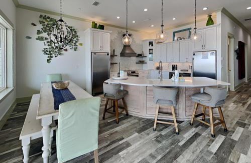 Bel Air House | Resting Beach Face