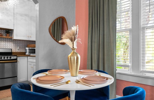 Historic District House | Retro Retreat minutes from downtown