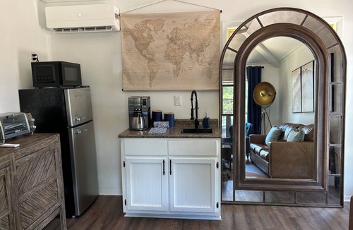 Brewton Cabin | Richburg Retreat - Tiny House on a Fishing Pond - near Brewton and Flomaton
