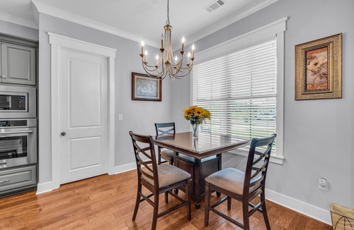 Mayhew House | Ridge's Way, Lakeside Sunsets and Fishing!