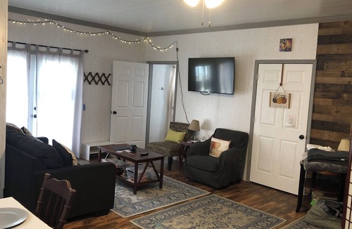 Scott House | Riley Pool Guest House Saltwater