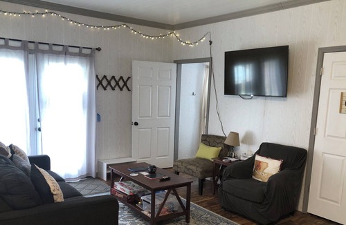 Scott House | Riley Pool Guest House Saltwater