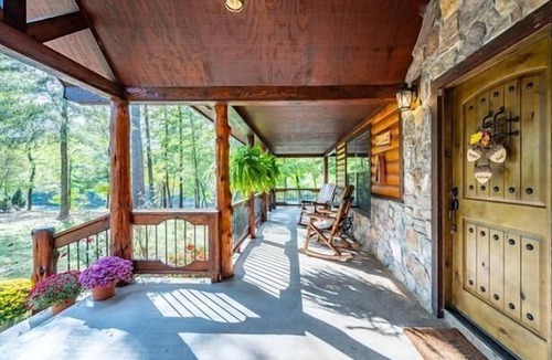 Smithville Cabin | River Front property Surrounded by Views! Located on N Mountain Fork River!
