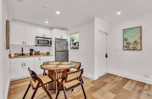 Sailboat Bend Condo | Riverside Condo w/Parking & Pets, Near Riverwalk Fort Lauderdale