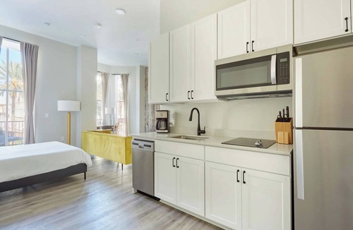 Central Business District Apartment | Roami at Canal Quarters Cozy Studio + Balcony