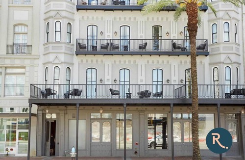 Central Business District Apartment | Roami at Canal Quarters Cozy Studio + Balcony