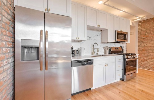 Lower Garden District Apartment | Roami at Churchill | 2 Bedroom w/Balcony