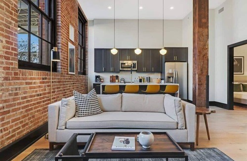 Arts/Warehouse District House | Roami at The Lola | Group Friendly | 6 Bed Combo