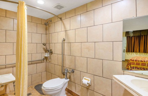Metairie Hotel | Rodeway Inn Metairie - New Orleans West