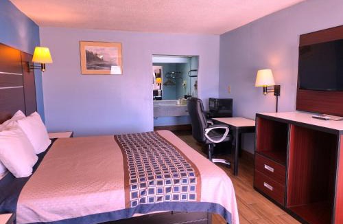 Richland Hotel | Rodeway Inn Richland - Jackson South