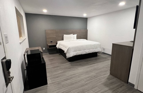 Mineola Hotel | Rodeway Inn