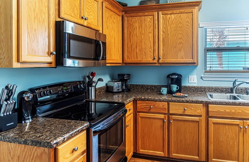 Fort Morgan Cottage | Rookery III 4009 | 3BR Cottage | 1/2 Mile to Beach | Screened-In Porch