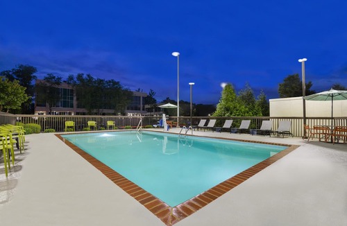 Huntsville Hotel | Room + Free Parking & Seasonal Pool | Discover Huntsville’s Local Attractions!