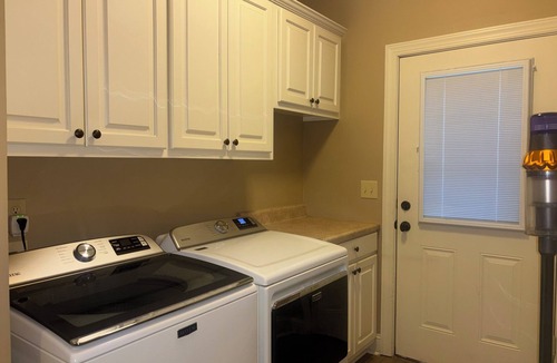 Starkville House | Rooted Rest Retreat ~ 3-br, fully furnished house right next to Dodson Farm